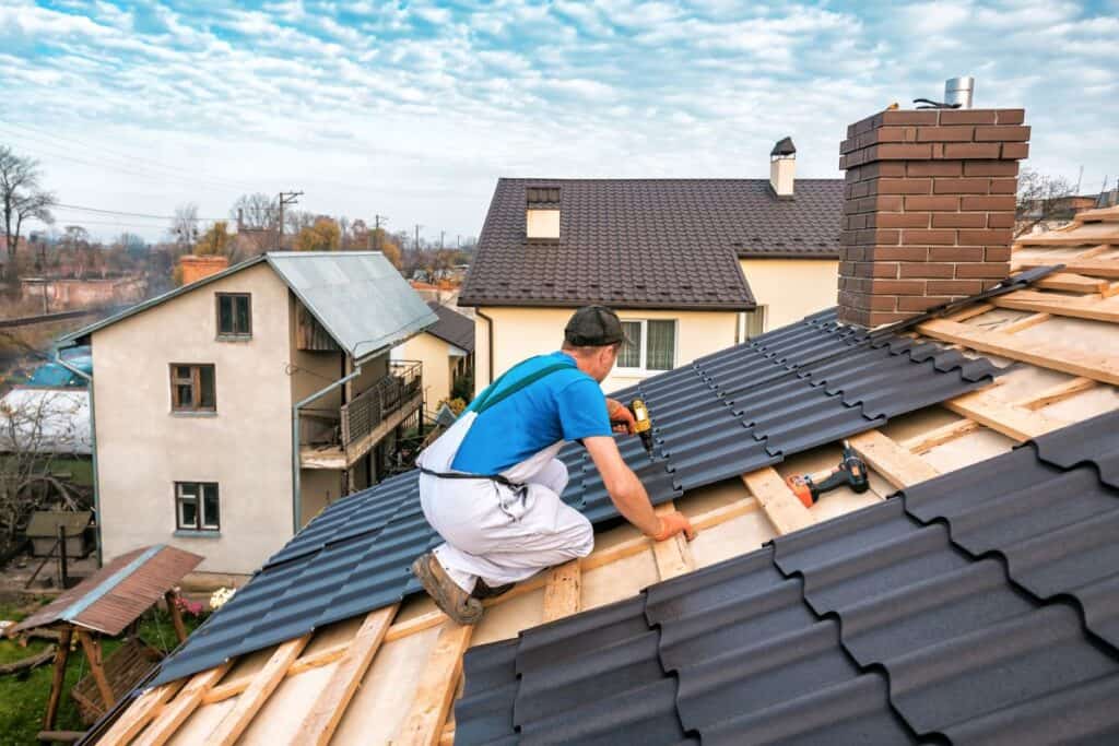 Toiture commune sans copropriété : comprendre ses droits avant que les problèmes ne tombent du ciel 4 Obligation entretien toiture copropriété