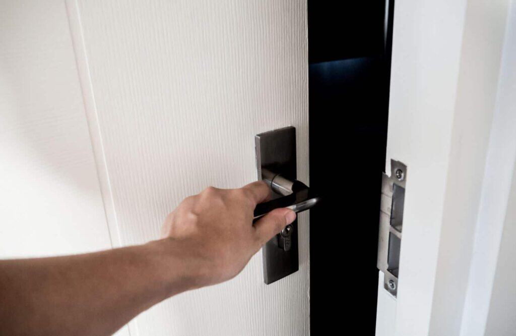 Porte à 3 points qui ne ferme plus à clé solution